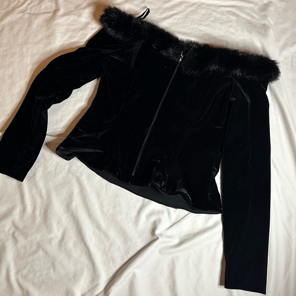 Vintage Velvet Corset Top Off the shoulder with fur - Picture 4 of 4